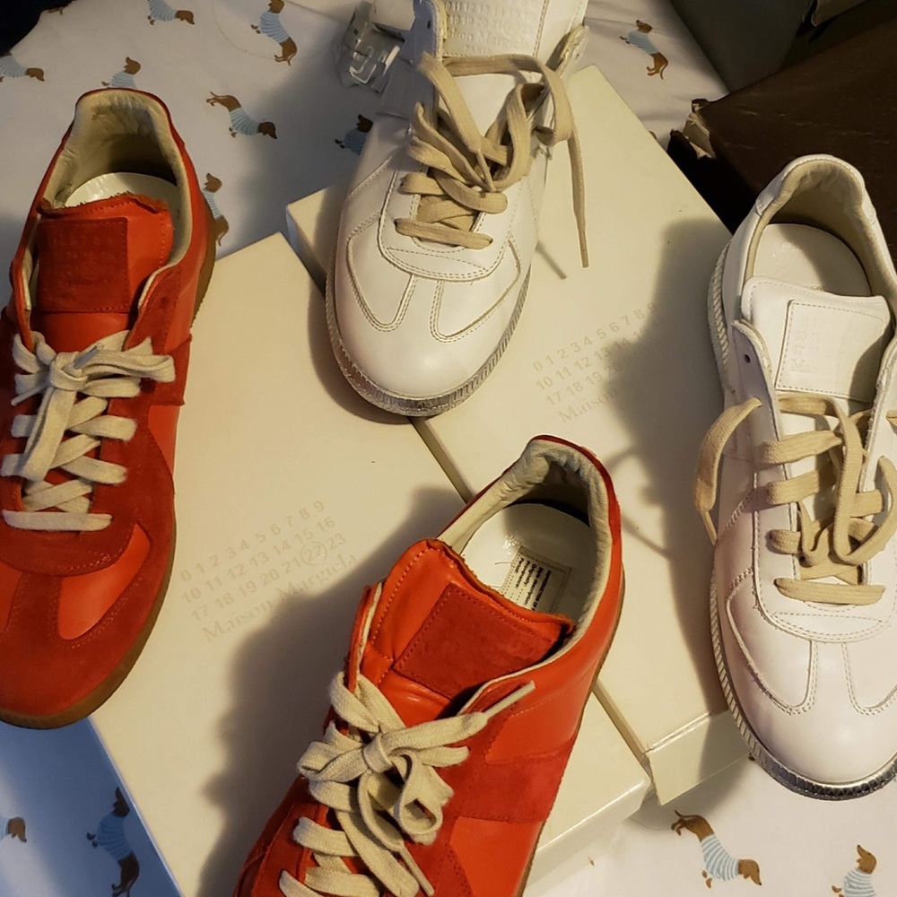 Sneakers